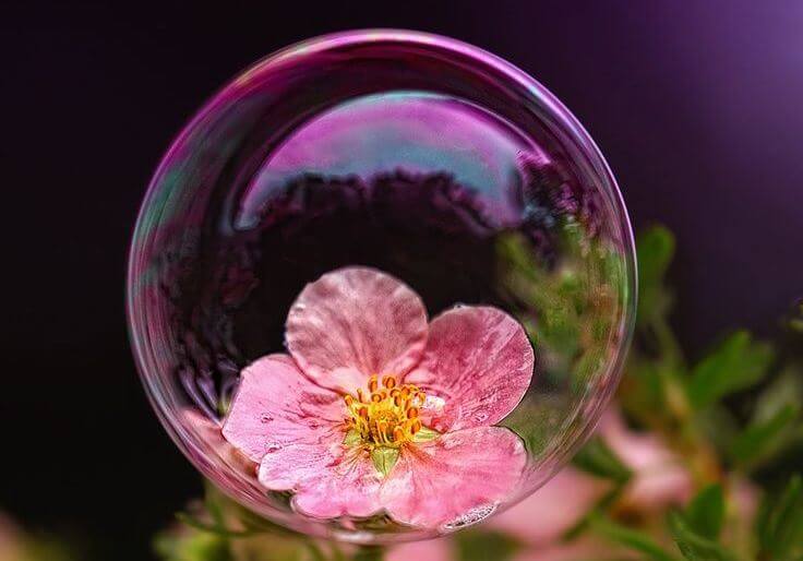 "Helikopter-Eltern" und die Gefahren von Überbehütung