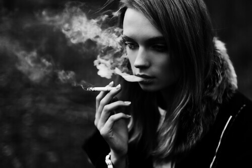 Wie der Zigarettenrauch deinen Blick verschleiert