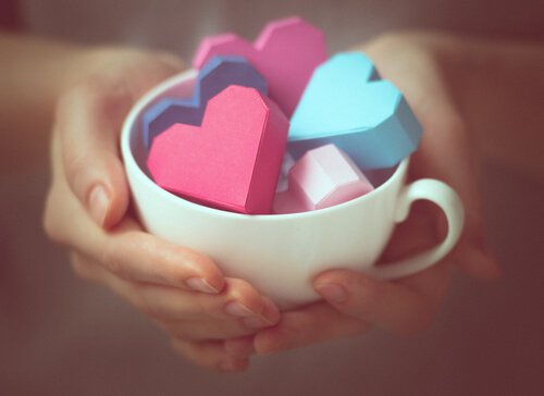 Tasse mit Herzen