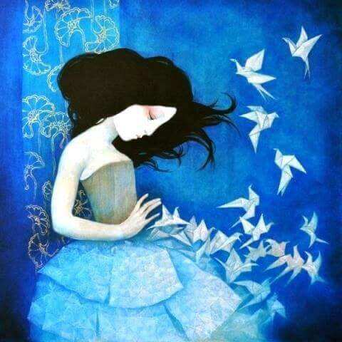 Frau-mit-Papiervoegeln