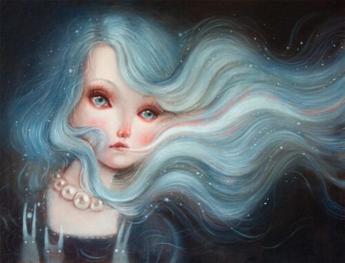 Frau-mit-blauen-Haaren