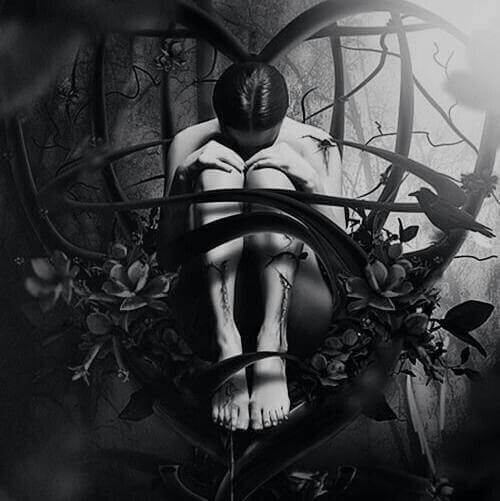 Frau in herzförmigem Gefängnis