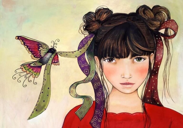 Vogel hält das Haarband eines Mädchens