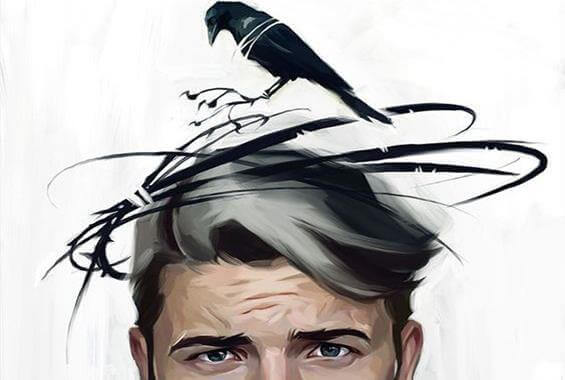 mann-mit-kraehe-auf-dem-kopf