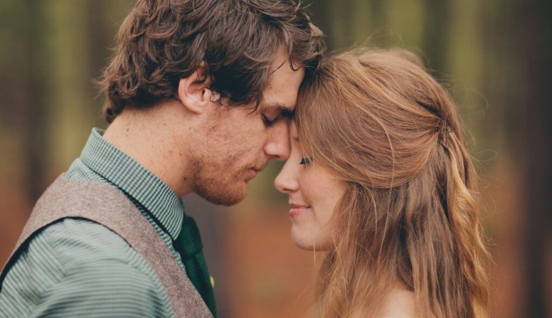 Finde heraus, wie uns unsere Emotionen attraktiver machen können