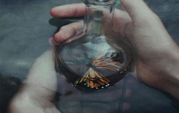 schmetterling-in-glaskugel