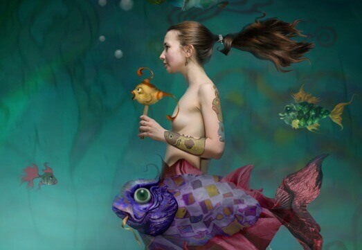 frau-mit-fischen