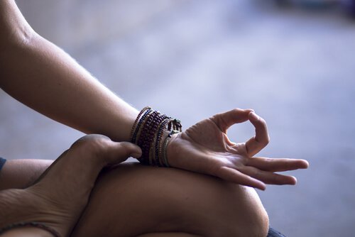 Meditation hilft gegen Ungeduld.