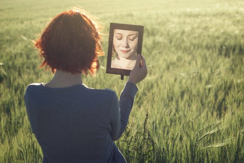Soziale Phobie: Die krankhafte Angst davor, verurteilt zu werden