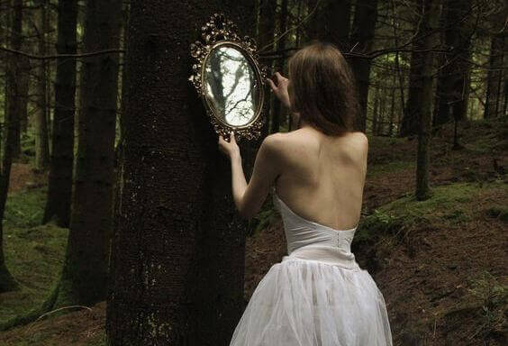 Wenn du auf der Suche nach jemandem bist, der dein Leben verändert, schau in den Spiegel