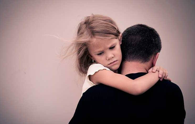 5 emotionale Spuren, die alkoholkranke Eltern bei ihren Kindern hinterlassen