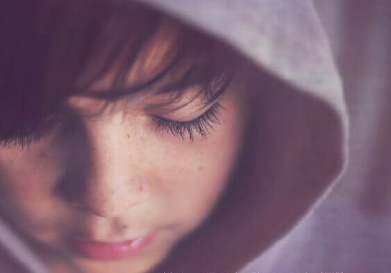 Kinder geraten nicht draußen auf die schiefe Bahn, sondern zu Hause