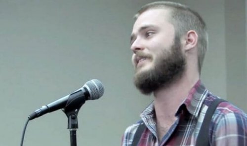 Das herzzerreißende Liebesgedicht eines Mannes, der an einer Zwangsstörung leidet