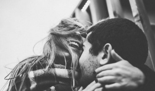 Lachendes, glückliches Paar