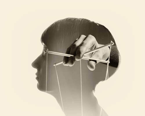 Manipulation beginnt im Kopf