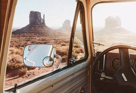 Auto in der Wüste