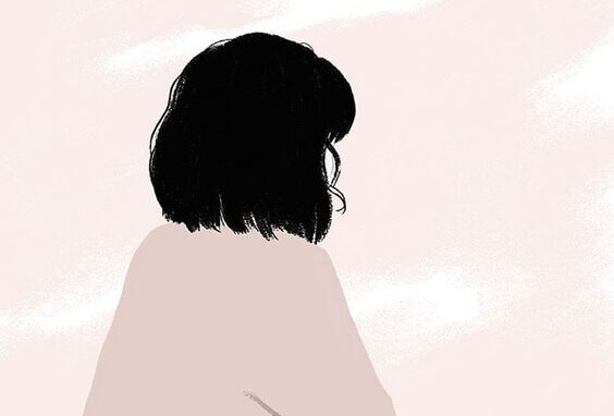 Eine Frau in der Rückansicht