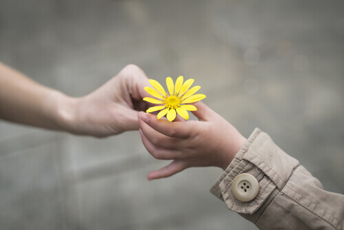 Eine freundliche Geste in Form einer Blume