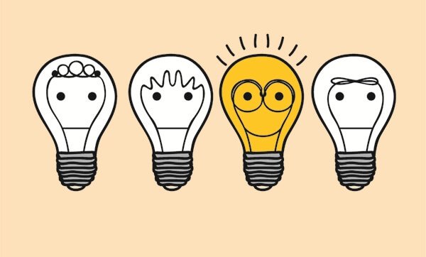 Gruppe von Glühbirnen unterschiedlicher Laune