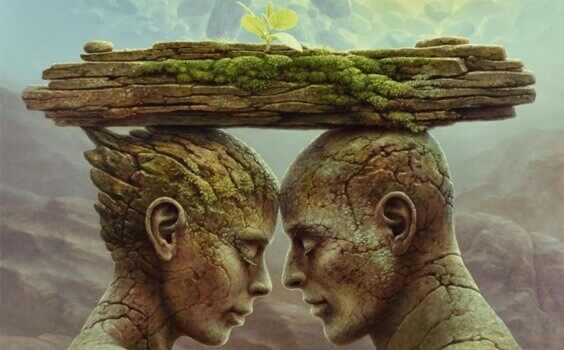 Paar mit Ast, auf dem eine Blume wächst, auf dem Kopf