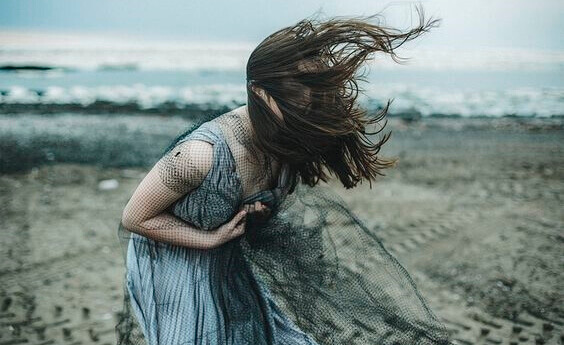 Selbstzerstörerische Menschen: 10 charakteristische Merkmale