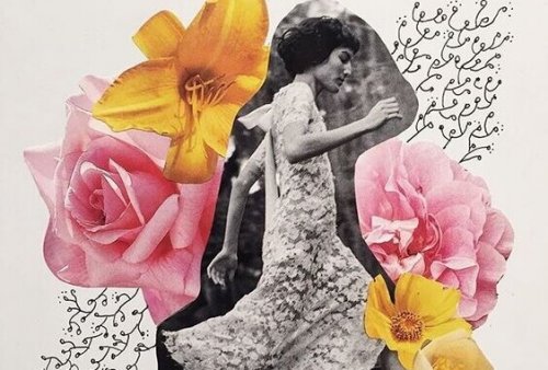 Foto einer Frau zwischen Blumen