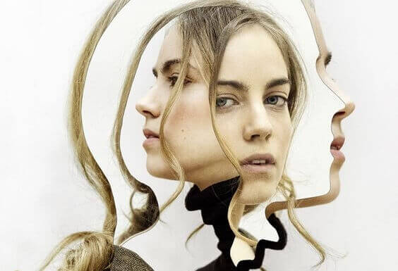 Frau in ineinander liegenden Hüllen