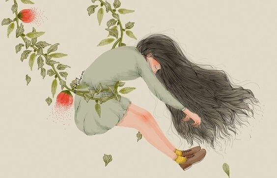 Frau hängt in einer Kletterpflanze