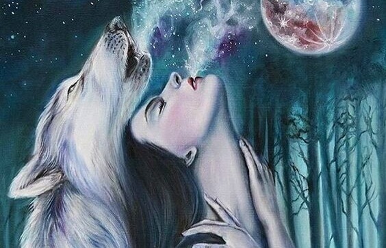 Frau heult mit Wolf