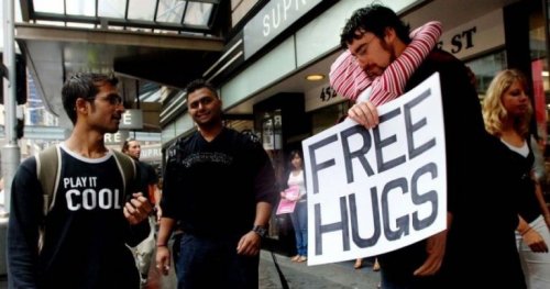 Free Hugs