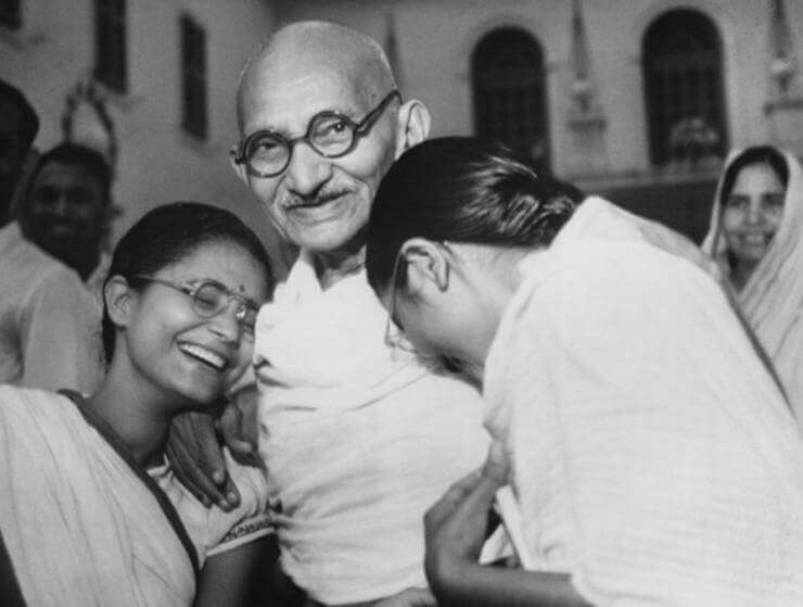 Gandhi mit seiner Familie