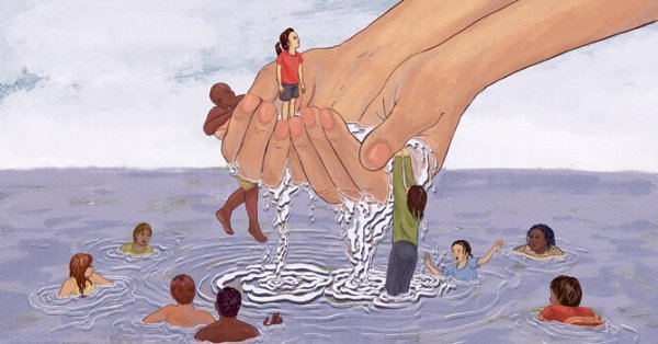 Hände retten Menschen aus dem Meer