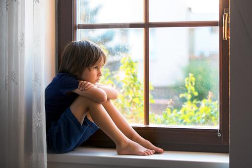 Die moderne Erziehung steckt Kinder in Zwangsjacken