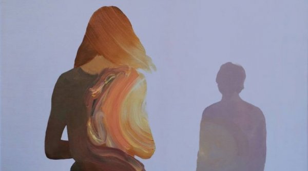 Mann entfernt sich von einer Frau