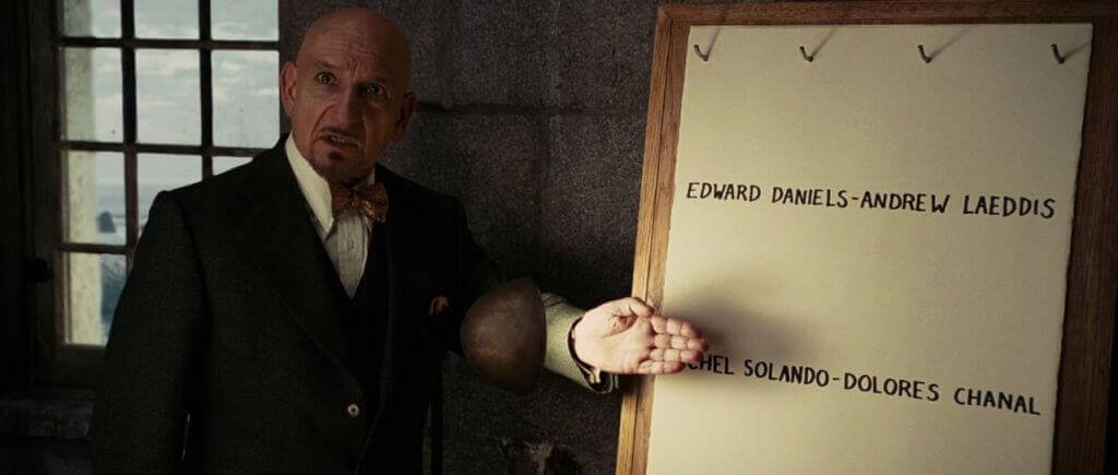 Erklärung der Charaktere anhand einer Tafel