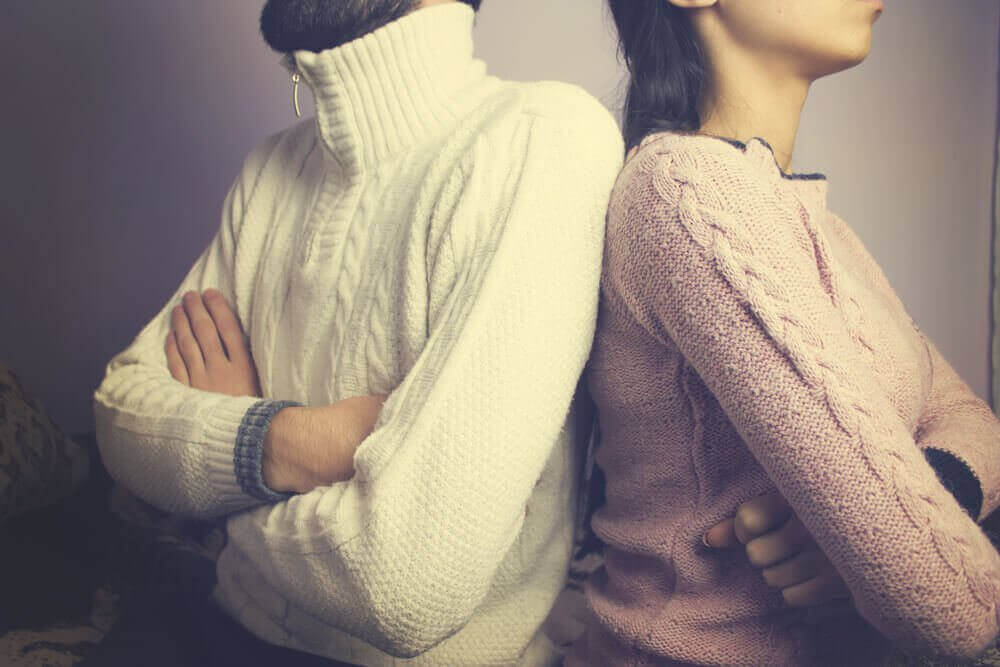 4 Verhaltensweisen, die unsere persönlichen Beziehungen zerstören