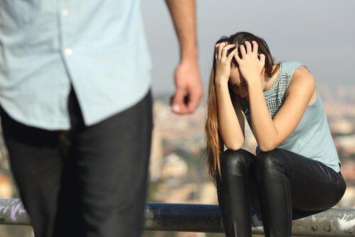 10 Arten emotional gewalttätiger Menschen