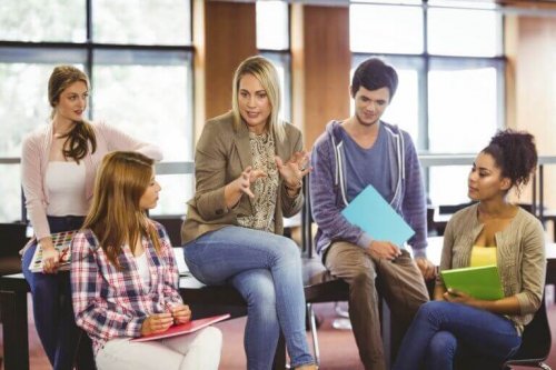 Schulpsychologe im Gespräch