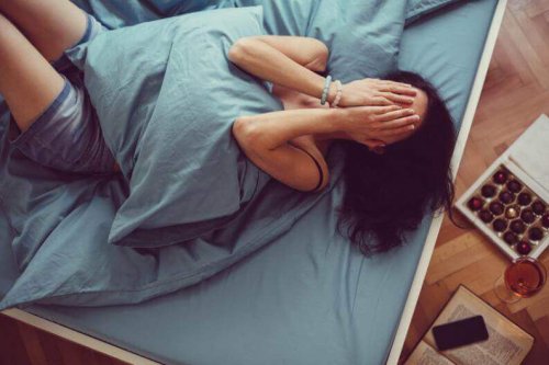 Frau mit Schlafproblemen