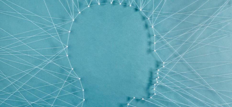 Das Profil eines Menschen aus Fäden gemacht