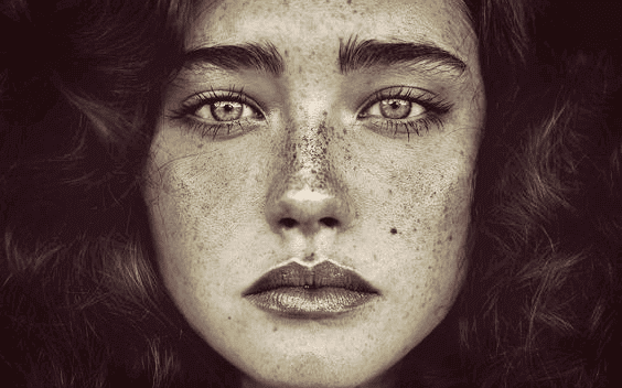 Ausdrucksstarkes Portrait einer Frau