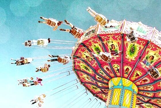 Ein Karussel symbolisiert das Auf und Ab der Gefühle