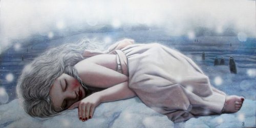 Zeichnung eines Mädchens, das zusammengekauert auf einem Haufen Schnee liegt.