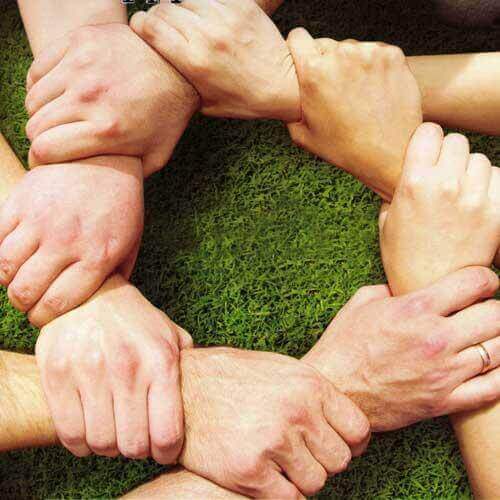 Hände, die einen Kreis bilden