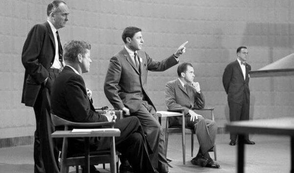 Was Politiker mit ihrer nonverbalen Sprache verraten