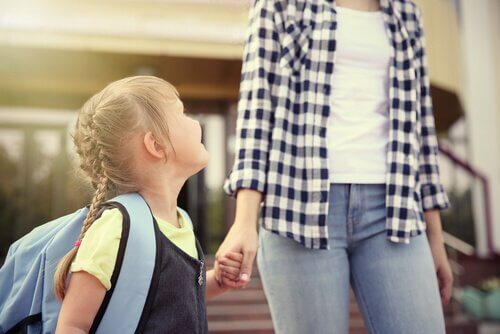 Hilf deinem Kind, den besten ersten Schultag zu haben