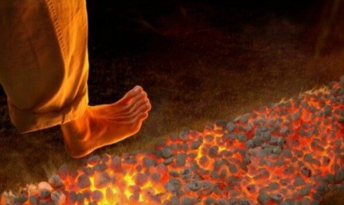 Feuerlaufen: Eine neue, aber gefährliche Motivationstechnik