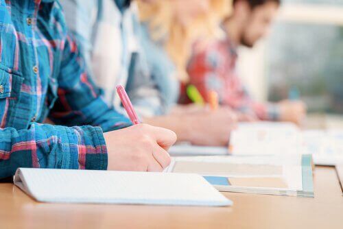 Kurzkontrolle, Klassenarbeit: Bewerten Prüfungen Schüler richtig?