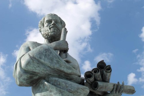 Eine Statue eines Philosophen