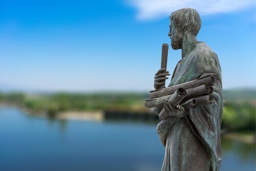 Eine Statue von Aristoteles